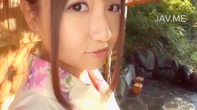 Hot Seductive Japanese Woman Gives Unforgettable Bang