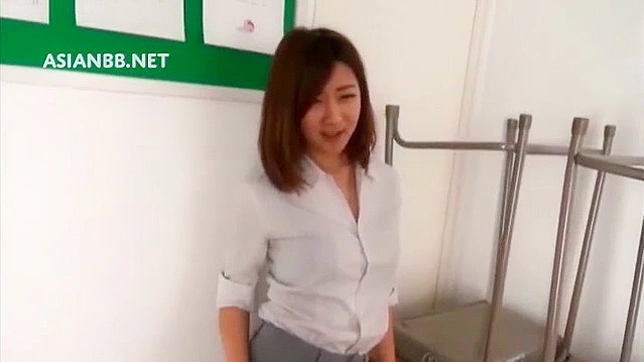 Hot Seductive Japanese Star Gets Fucked Hard Live