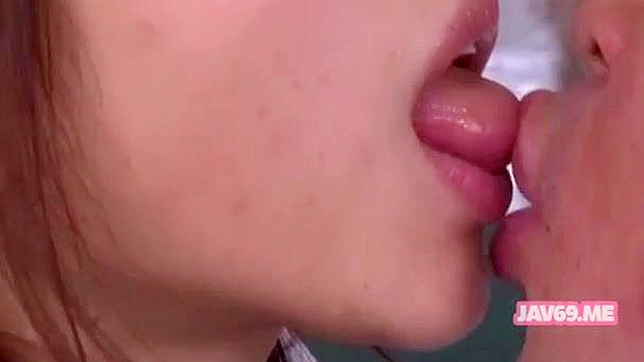 Sizzling Hot Japanese Babe Enjoys Hard Bangin' Orgasm Fest