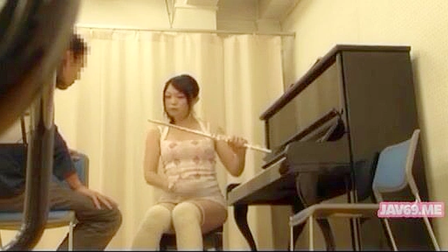 Cute Japanese Beauty Gets Hard Fucked by Big Cock Expert