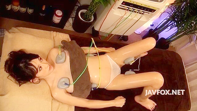 Hot Seductive Asian Babe Gets Bang Hard Until She Screams Loudly