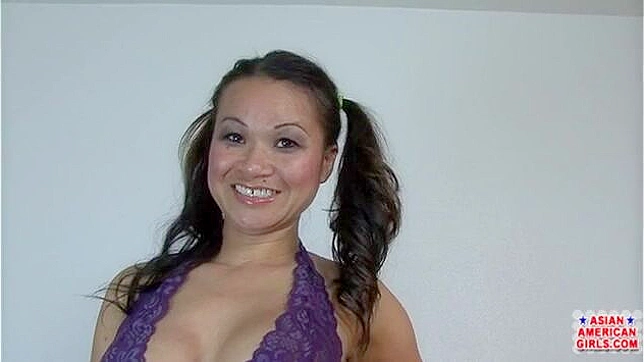 Jada Jade's Curvy Ass Poses Naughty for Hot Erotic Showdown