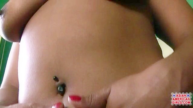Sexy Curvy Babe Fingering Herself For Ultimate Pleasure