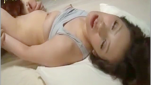 Bare Pussy Asian Babe Gets Tongued in Hot Close-Up Sex