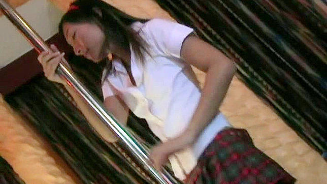 Seductive Diva Craves Deep Penetration Delightfully