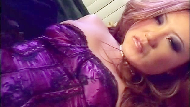 Sizzling Diva Gets Nailed Hard & Wildly Screams Out Loud