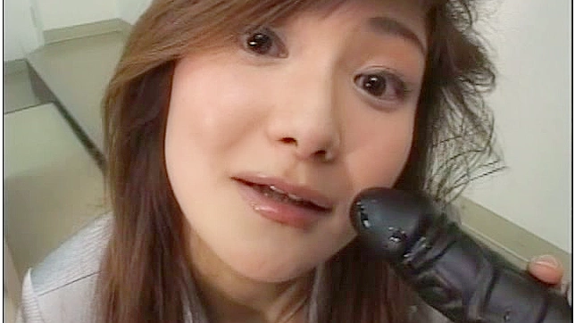 Babe Takes Massive Cock Deep For Wild Thrusting Orgasm