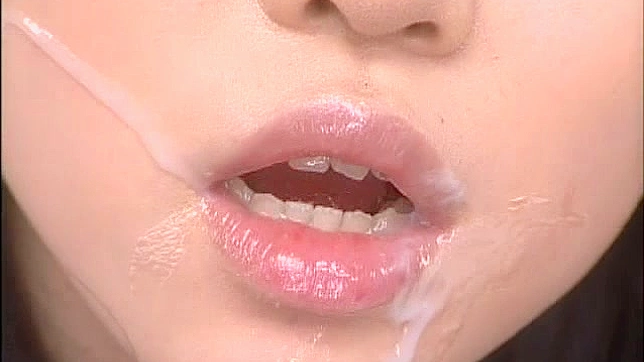 Curvy Babe Deepthroats Fat Cock With Skill & Passionately