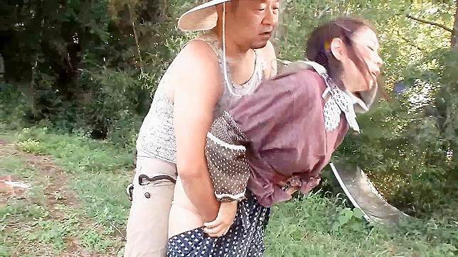 Japanese Wife Gets Fucked Outdoors in Uncensored Sexy Video