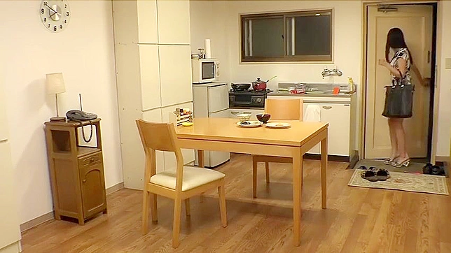 Lonely Cheating Wife Bangs Neighbor in Secret Encounter