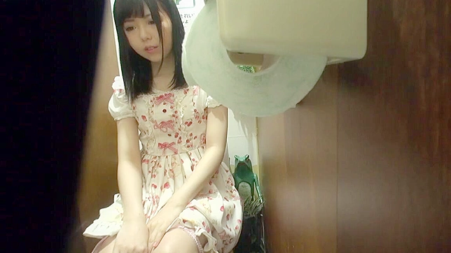 Shy Japanese Babe Gets Caught Masturbating On Candid View