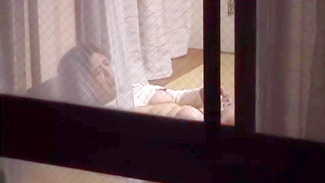 Caught On Cam - Hot Japanese Mom Self-Pleasing To Ecstasy