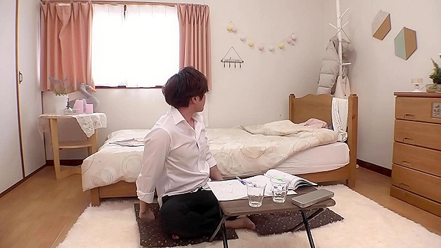 Hot Japanese MILF Shows off Her Sexy Body in Raunchy Fuck Scene