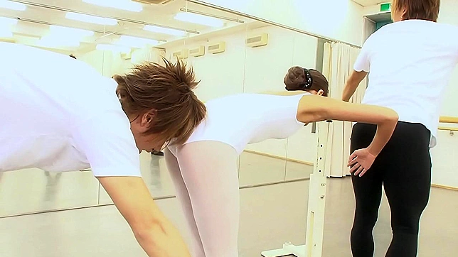 Flexible Japanese Dancer Takes Three Cocks Simultaneously Hotly