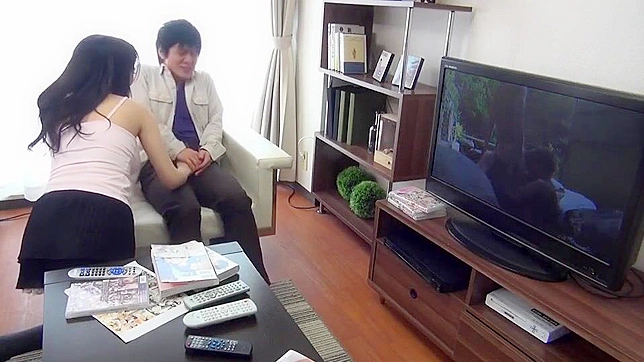 Asian Slut Skillfully Seduces Innocent Guy with Expert Sex Moves