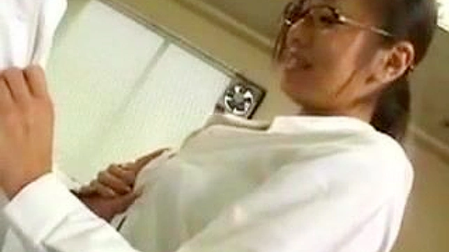 Japanese Schoolgirl's 18+ Secret Teachers' Passionate Encounter