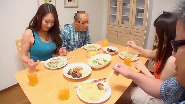 Sly Teen 18+ Tempts Her Uncle For Steamy Forbidden Sex Acts