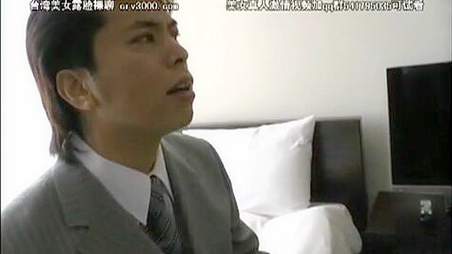 Sneaky Fuck With Hot Japanese Coworker at Lunchtime