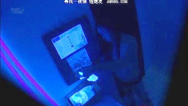 Forbidden Massage - Sexy Client Gets Dirty Pleasures Under Cover