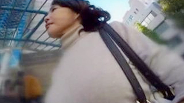 Lonely MILF Mom Finds Stranger For Steamy Street Sex