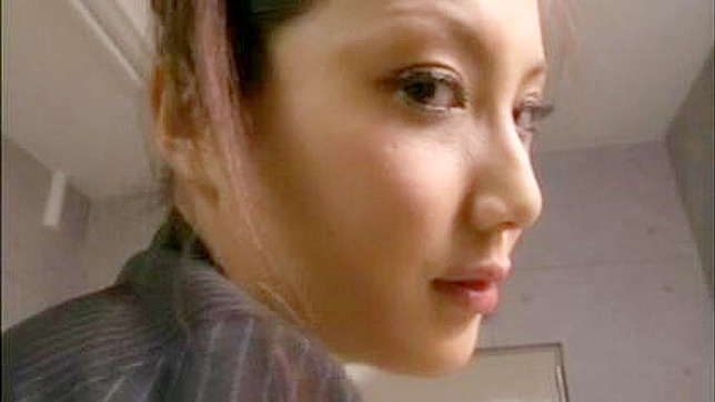 Sultry Japanese Goddess Takes Charge in Bed