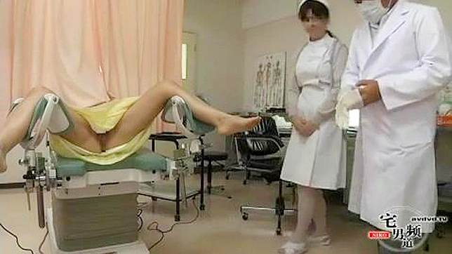 Teen 18+'s Japanese Gynecologist Picks & Tips For Pleasure