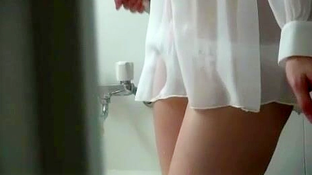 Silent Sneaks with Hot Stepsib Turn Into Forbidden Fun