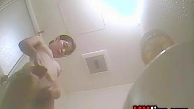 Naughty Japanese Babe Caught Showering & Exposed Live