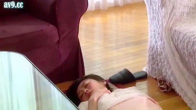 Seductive Kyoto MILF Takes Houseguest On Hot Gallop Ride