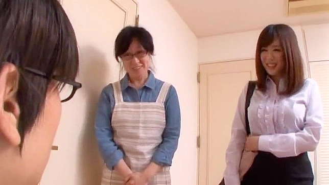 Mature Oriental Woman Gives Private Blowjob Lesson