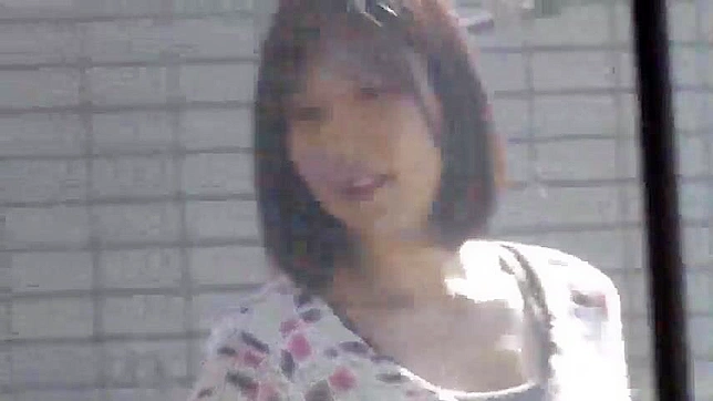 Sizzling Real Estate Showdown in Empty Luxury Condo