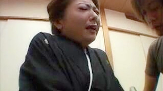 Rude Young 18+ Boy Tempts Mature Asian Mom for Steamy Sex