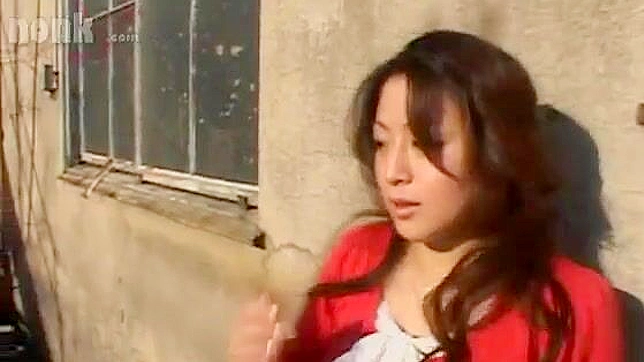 Naughty Nippon MILF Seduces Stranger for Steamy Public Fuckfest