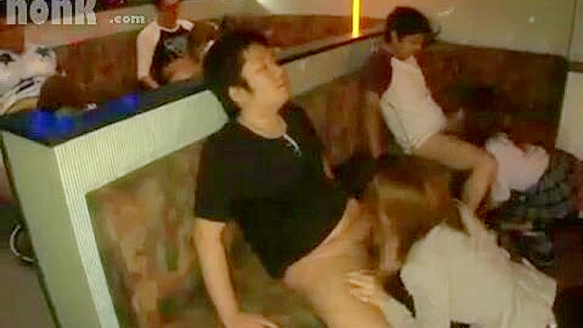 Hot Oriental Group Gives Blowjobs in Broad Daylight