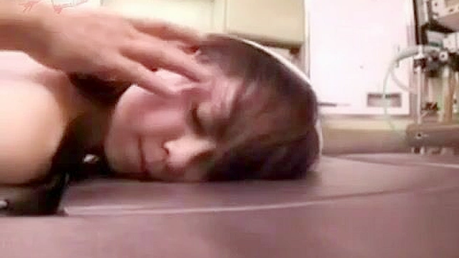 Naughty Oriental Nurse Tempts Tech for Steamy Hospital Sex