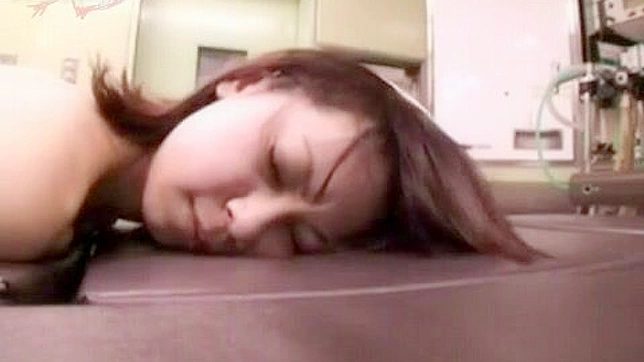 Naughty Oriental Nurse Tempts Tech for Steamy Hospital Sex