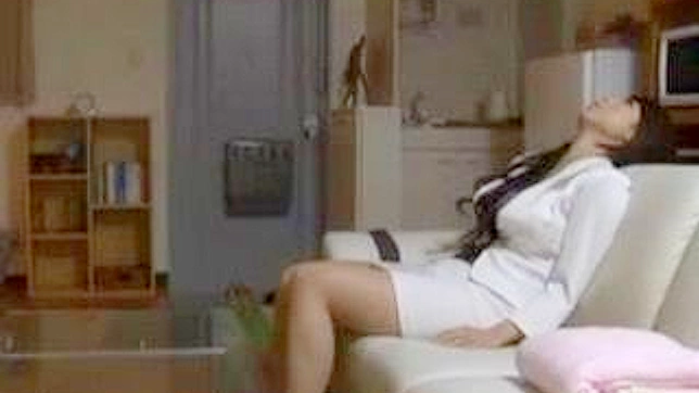 Seductive MILF Takes Charge in Pleasurable Japanese Solo Act