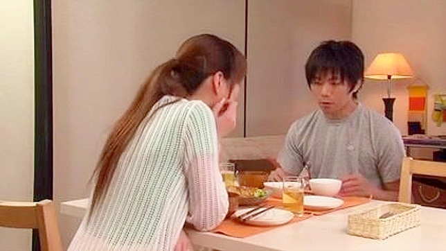 Caught Japanese MILF Stepmom's Candid View Self-Pleasure Showdown