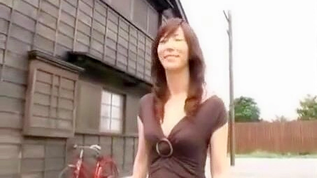 Passionate MILF Dives Into Uncharted Sexual Pleasure