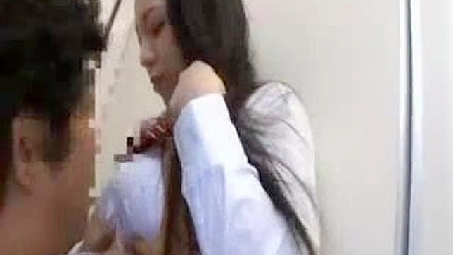 Teen 18+ Sensation Delivers Hot Oral Sex & Steamy Riding Action