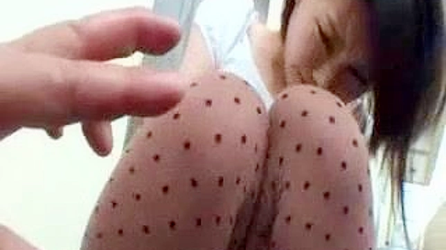 Cute Girl 18+ Seduces Sexy Neighbor After Watching Hot Comics