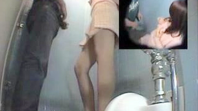 Candid View Catches Sexy Teen 18+'s Toilet Orgasm Delightfully Explicit