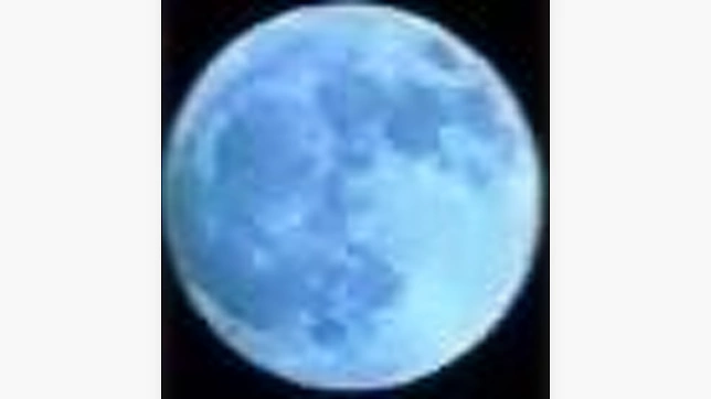 Schoolgirl 18+ Tempts Male Classmates with Steamy Classroom Fun