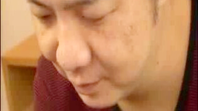 Seductive Step-Sis Tempts Brother For Steamy Forbidden Fun