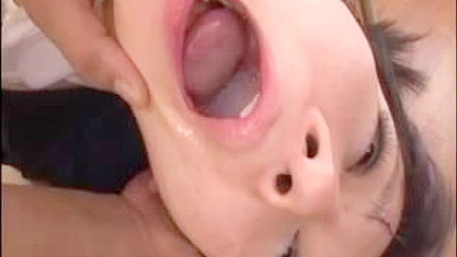 Japanese Beauty Takes Cum Mouthful After Doubling Up On Dildos