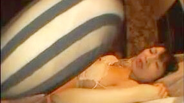 Shy Teen 18+'s First Explicit JAV Scene Ever Recorded Live