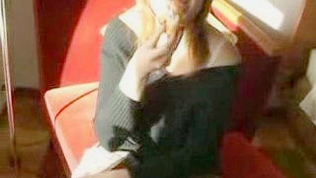 Passionate College Duo's Hot Fingering Adventure Ends with Explosive Cumshot