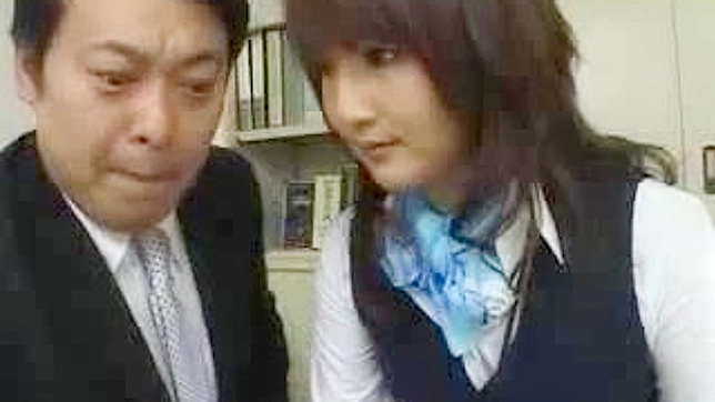 JAV Surprise Encounter Leads to Steamy Bedroom Action