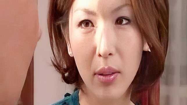 Sexy Japanese Babe Solves Problem with Her Mouth and Pussy