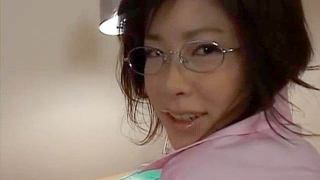 Seductive Japanese MILF in Stockings Self-Pleasing Her Smooth Pussy